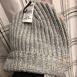 EMPYRE GREY BEANIE